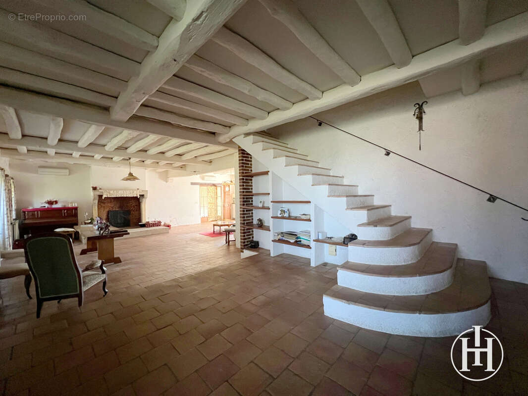 Maison à CHARENTON-DU-CHER