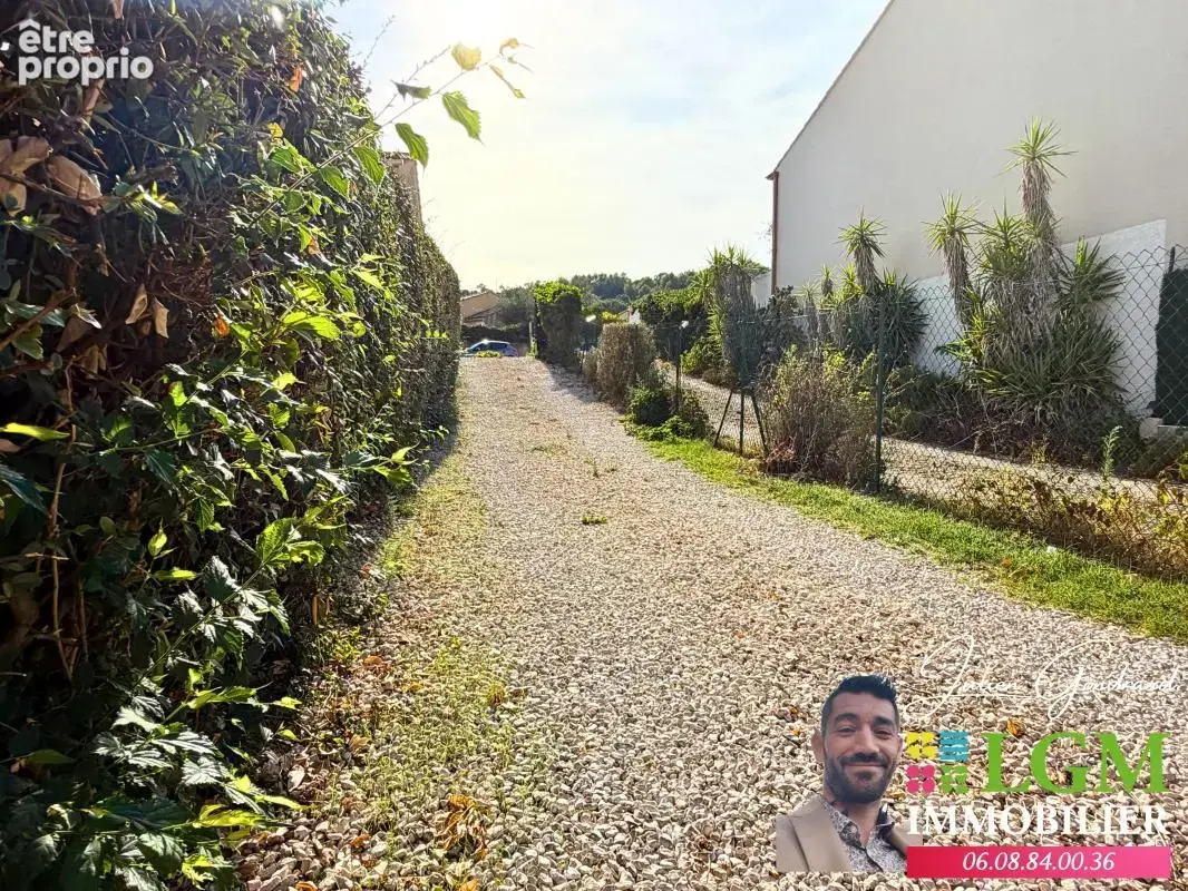 Sommières – Élégante maison rénovée de 119 m² avec piscine et jardin - photo 17
