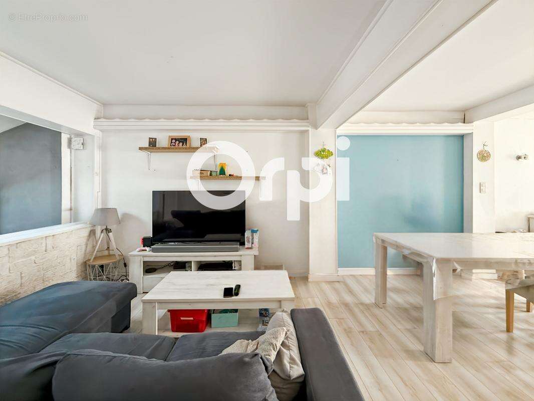 Maison à SAINT-ETIENNE-AU-MONT