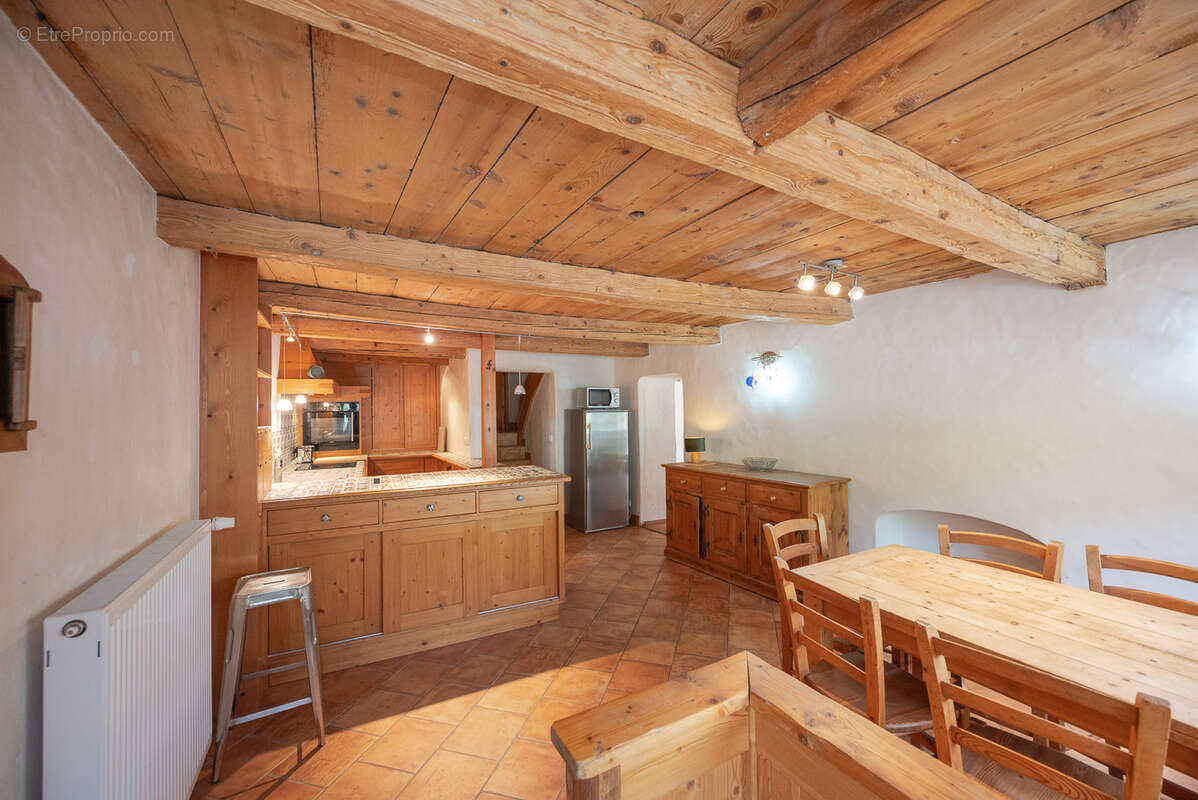 Appartement à LES ALLUES