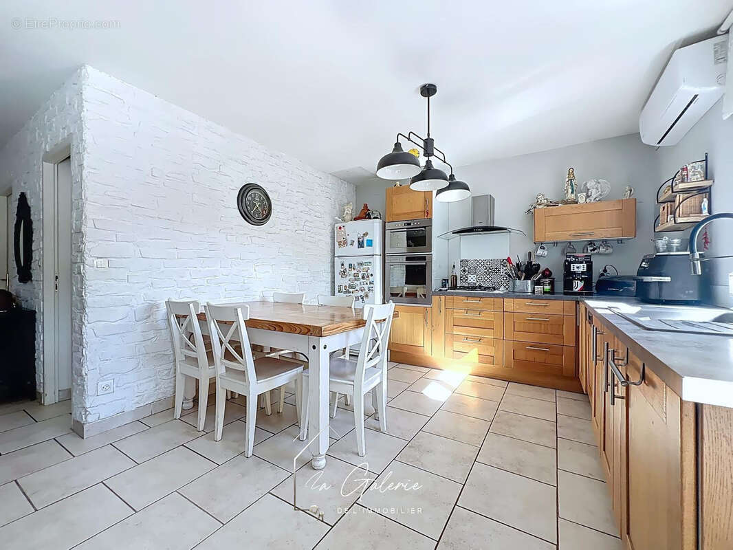 Maison à ECHIROLLES