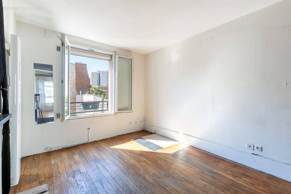 Appartement à PARIS-20E