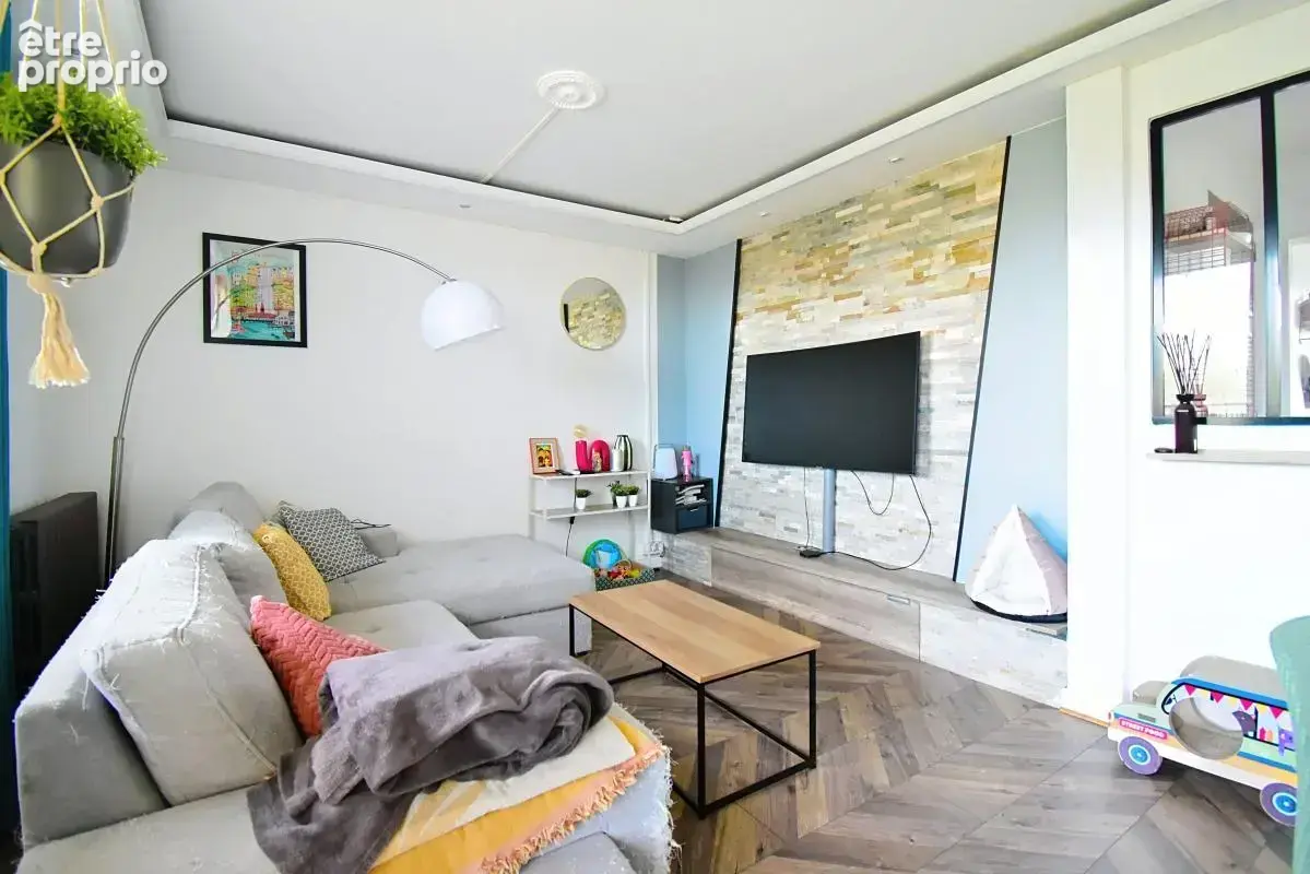 Châteauvert – appartement 75 m² – 3 chambres – balcon – parking - photo 2