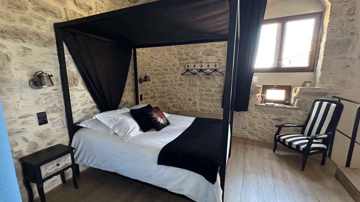 Maison à CHATEAUNEUF-DU-RHONE