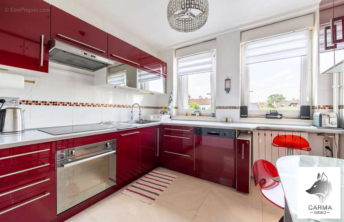 Appartement à COURBEVOIE