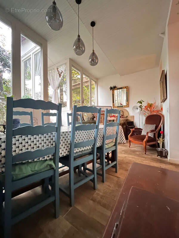 Appartement à MARSEILLE-4E