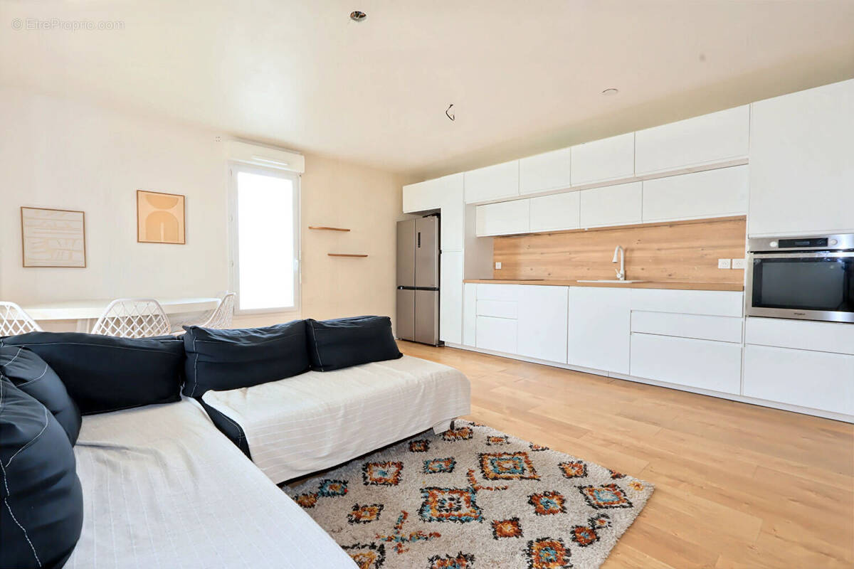 Appartement à MAUGUIO