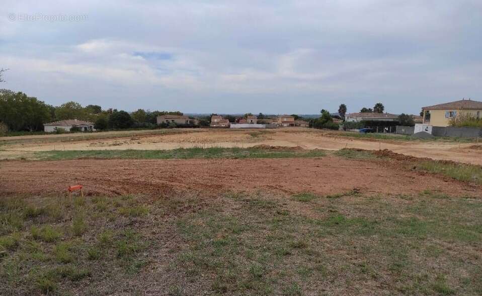 Terrain 650 m² à Alignan-Du-Vent  - photo 2
