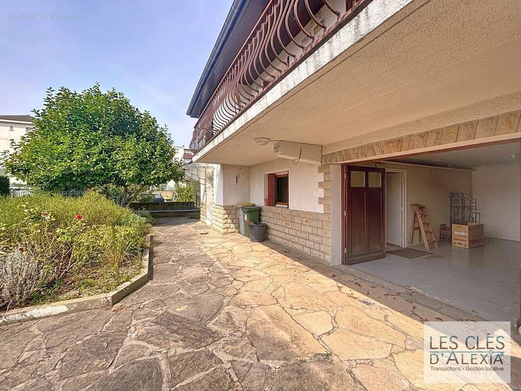 Maison à CHASSE-SUR-RHONE