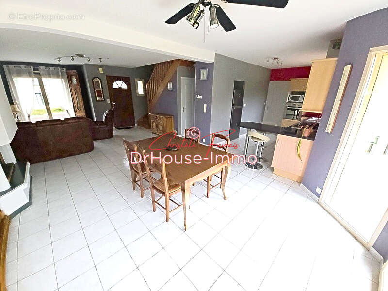 Maison à SAINT-GERMAIN-EN-COGLES