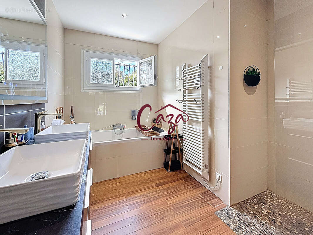 Maison à SALLEBOEUF