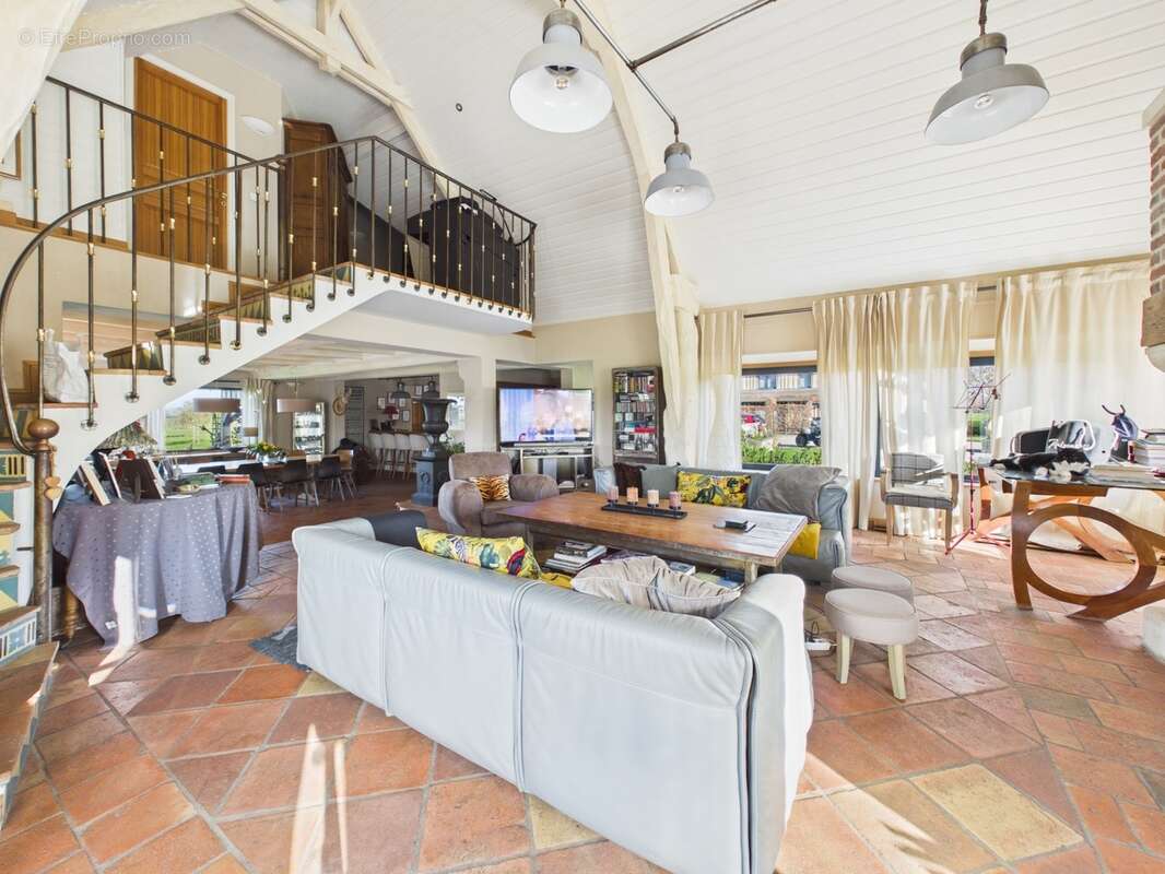 Grande maison de caractère et ses trois maisons d'amis - photo 2