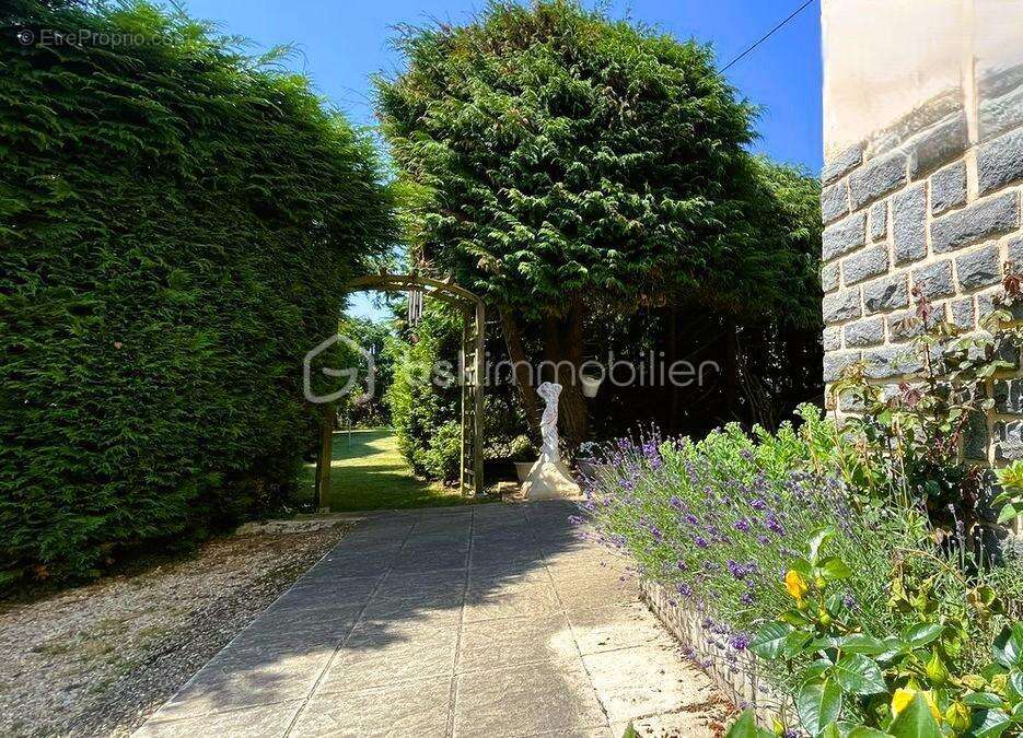   COUP DE CŒUR ASSURÉ – À Vendre Maison Plein Pied   4 Chambres  130m²  - photo 13