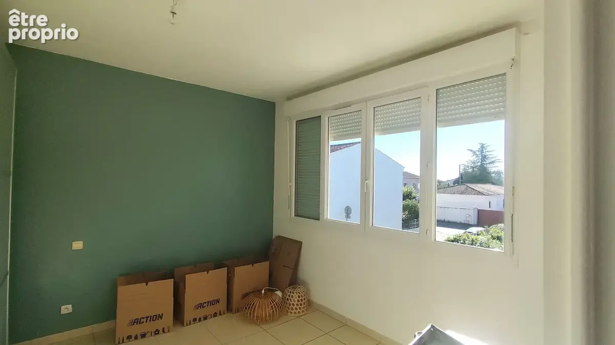 Marguerittes appartement 100m2 lumineux 4 chambres 2  parkings - photo 8