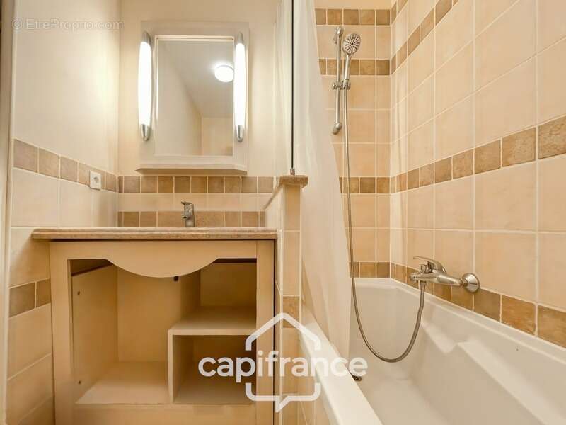 Appartement à MALLEMORT