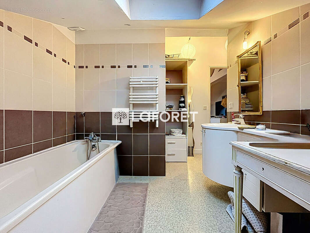 Maison à LE VESINET