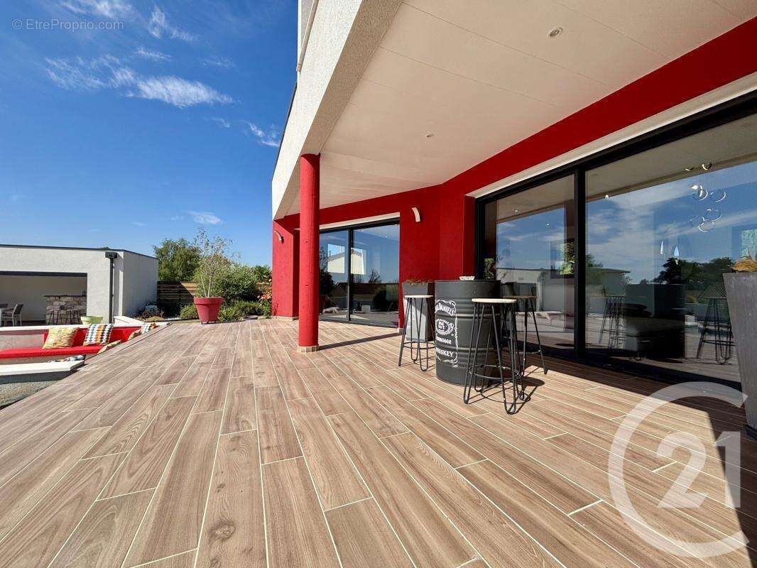 Maison 287 m² à Limoges  - photo 6