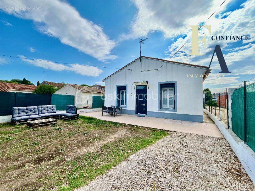 Maison à COURNONTERRAL