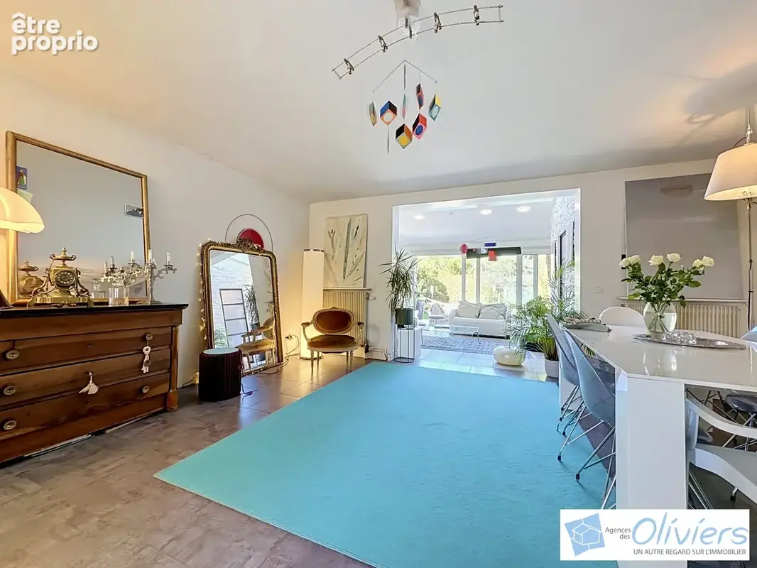 Photo Maison à Voisins-Le-Bretonneux au prix de 519 750€