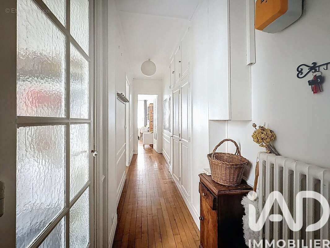 Photo 2 - Appartement à PARIS-15E