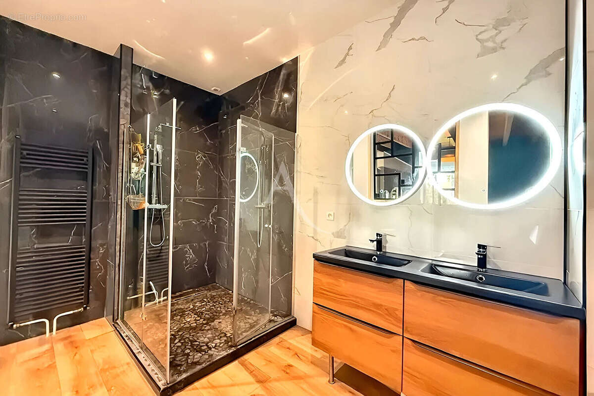 Maison à LA CAILLERE-SAINT-HILAIRE