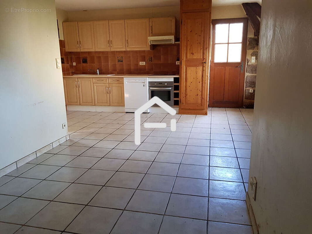 Appartement à OBJAT
