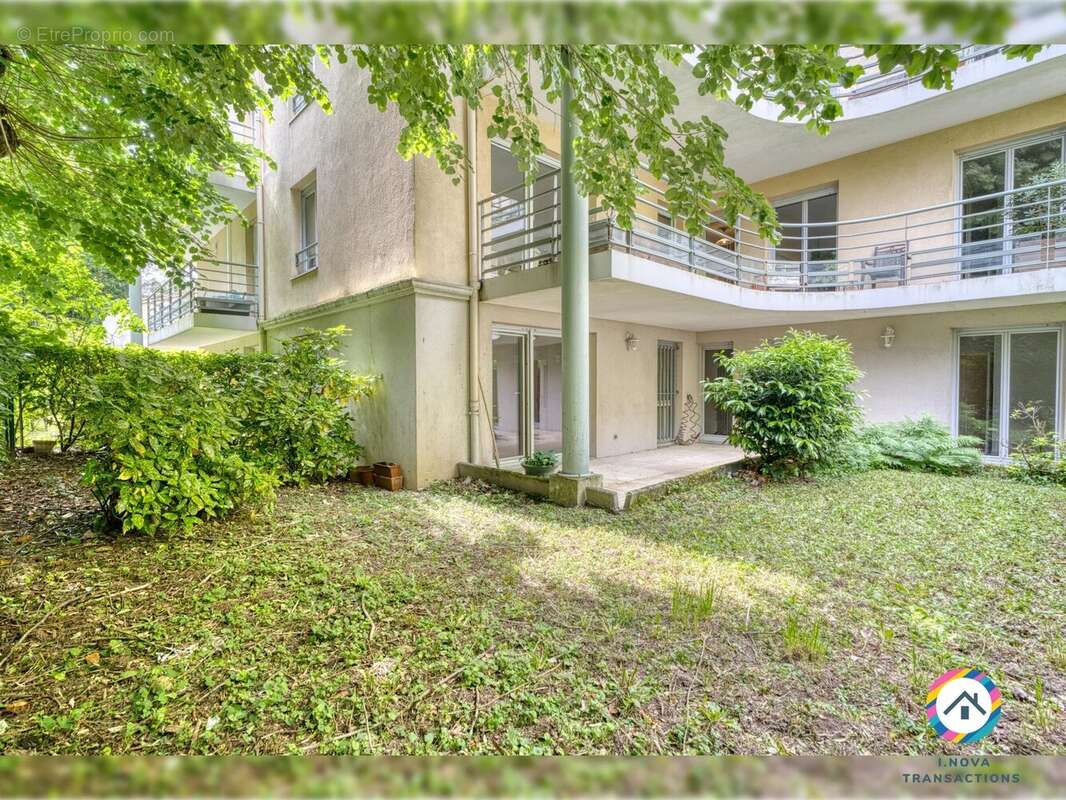 Appartement à NEUVILLE-SUR-SAONE