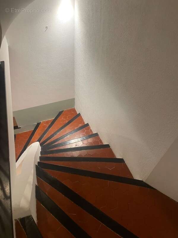 Maison à vendre 3 pièces  village de GRANS (13) - photo 10