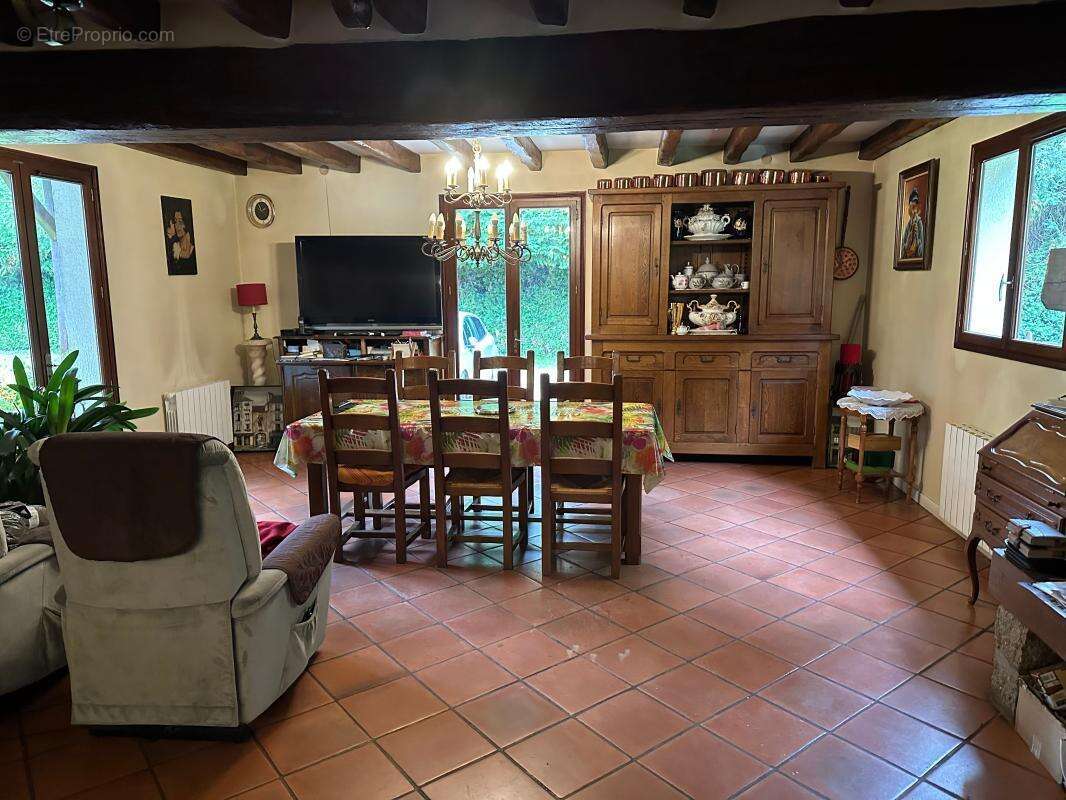 Maison à NOISY-SUR-ECOLE