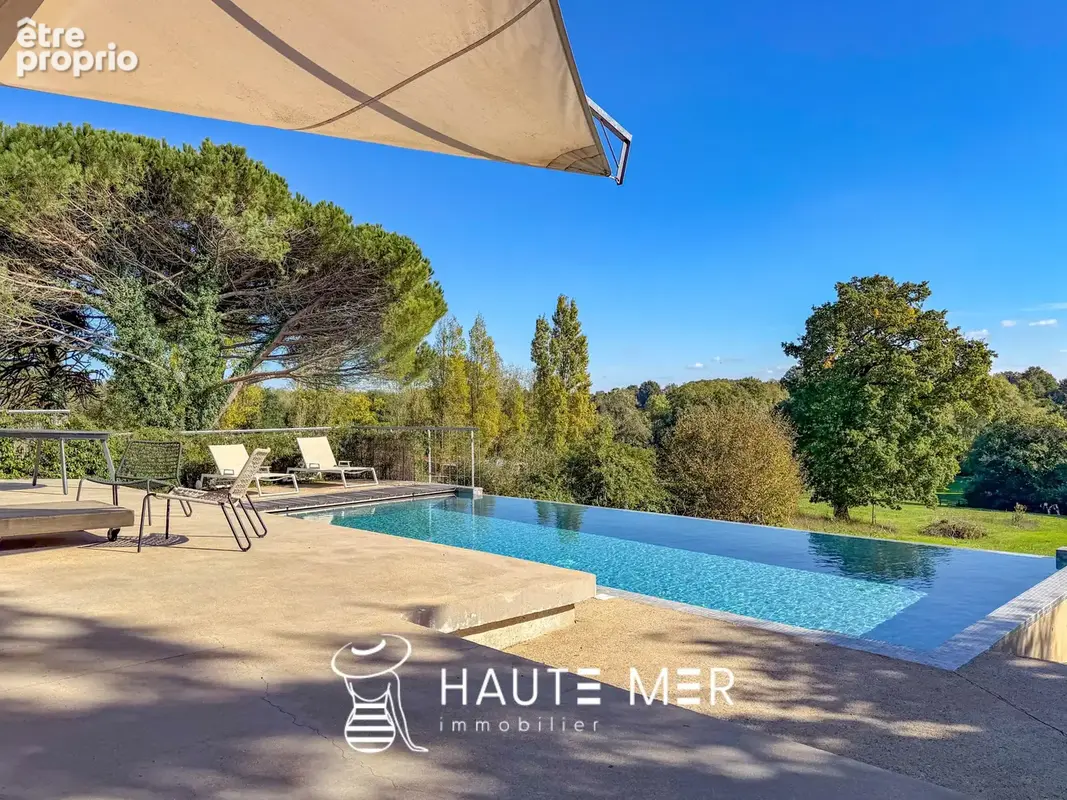CHÊNE - Maison contemporaine lovée dans un écrin de verdure - photo 12