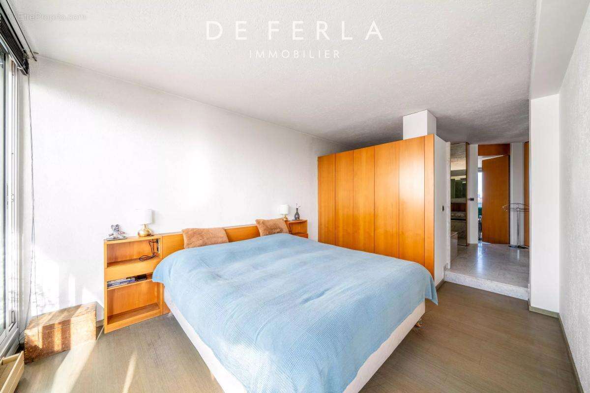 Appartement à PARIS-14E