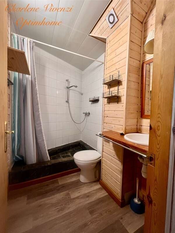 Appartement à SAINTE-LEOCADIE