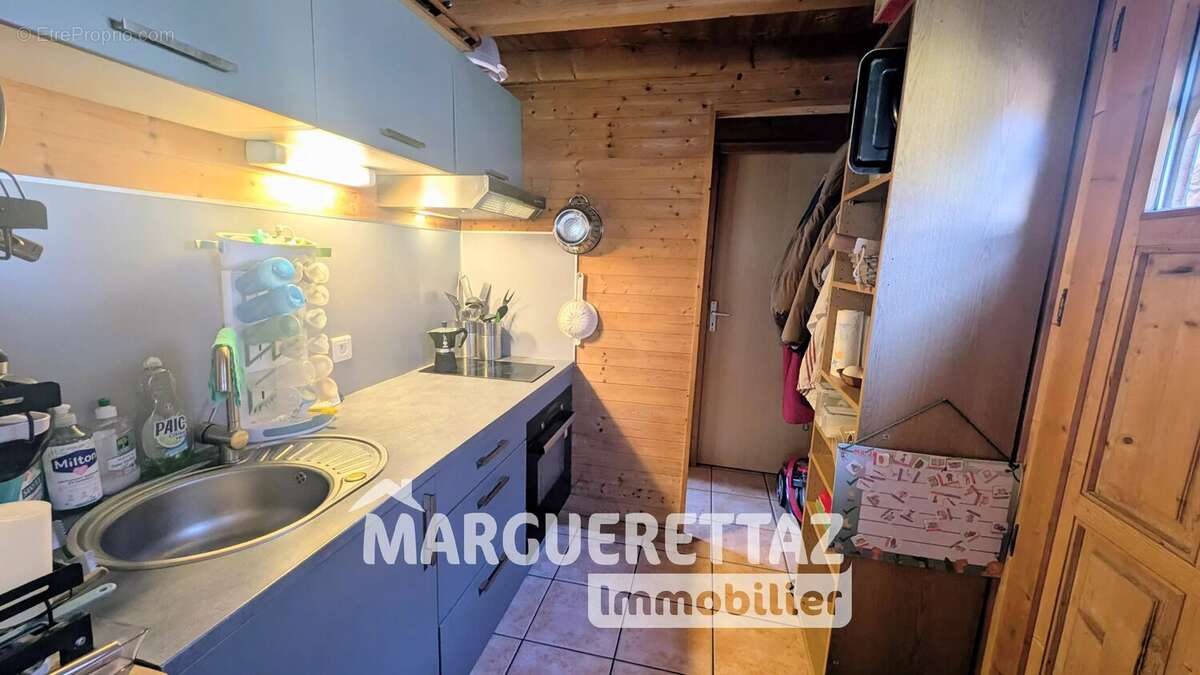 Maison à LA ROCHE-SUR-FORON