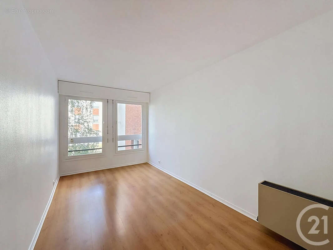 Appartement 92 m² à Avon  - photo 14