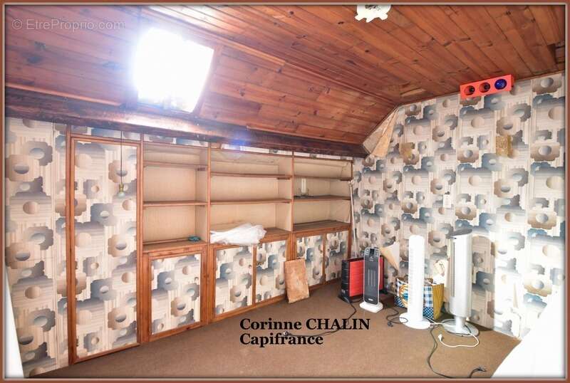 Maison à MONTCOMBROUX-LES-MINES