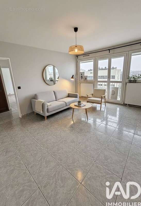 Photo 2 - Appartement à IVRY-SUR-SEINE