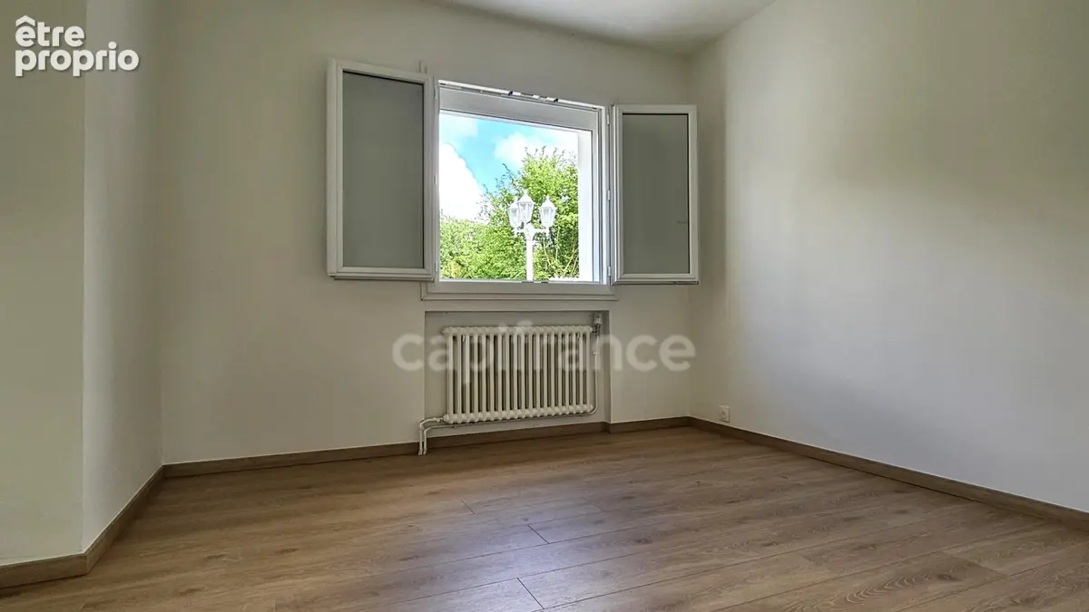 A vendre Plain pied 2 chambres Jardin et Dépendance GALLARDON (28) - photo 6