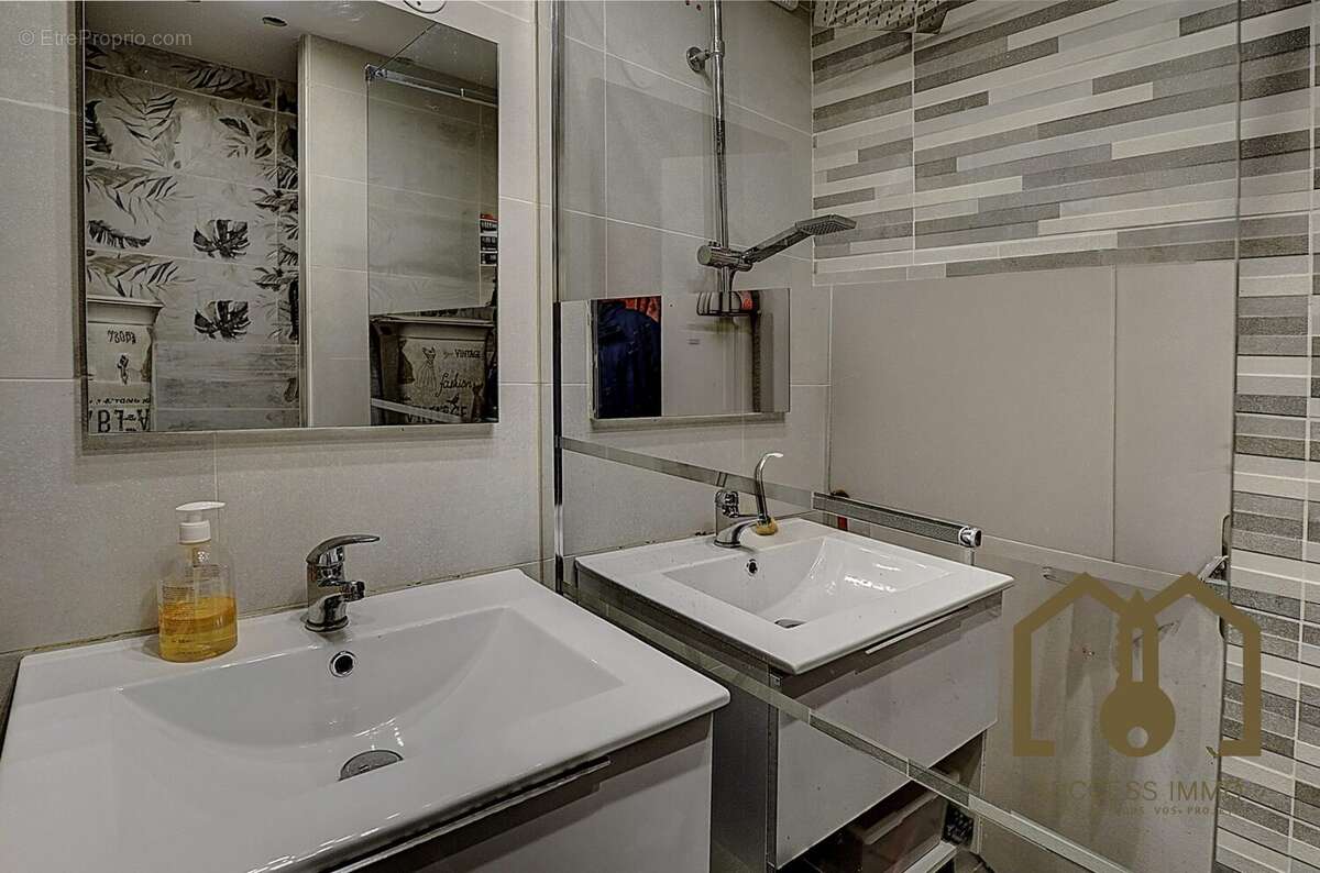Appartement à BRON
