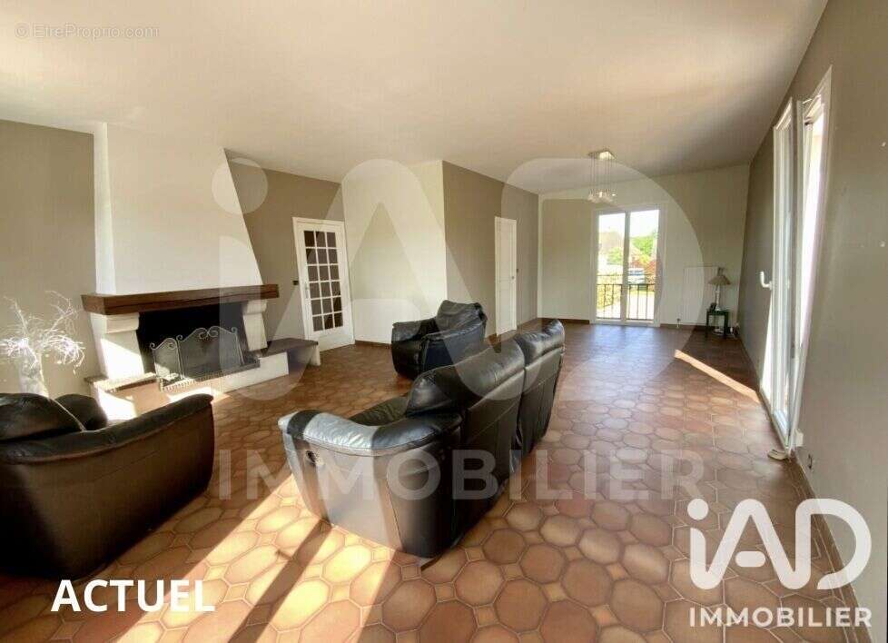 Maison 174 m² à Poincy  - photo 2