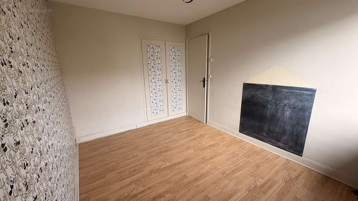 Maison à BRIIS-SOUS-FORGES