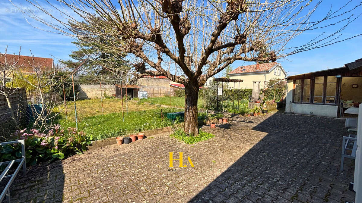 Maison à ROMANS-SUR-ISERE