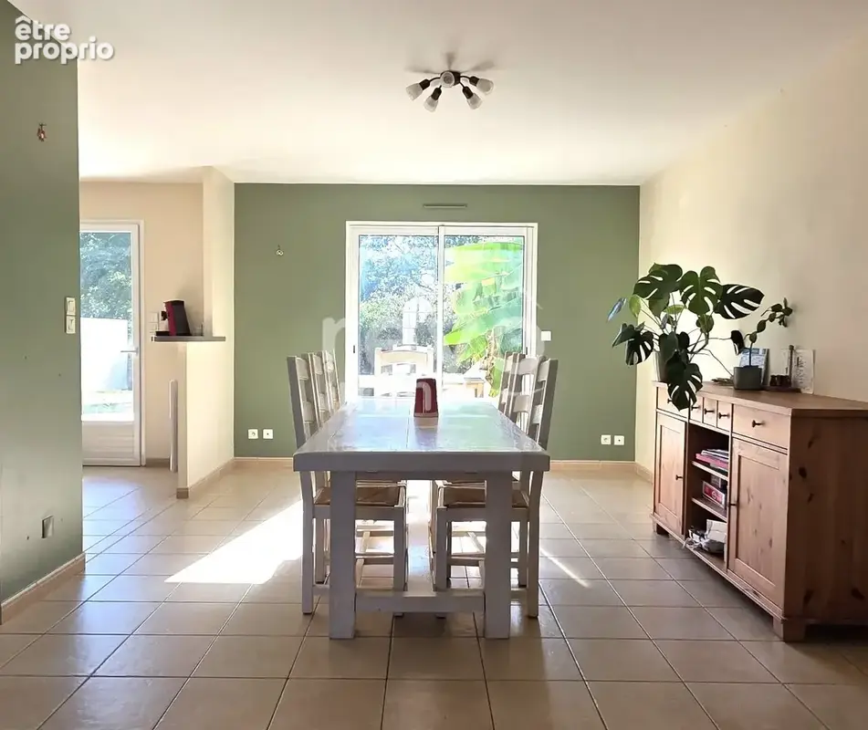 Maison familiale 109m² - 4 chambres - La Limouzinière (44310) - photo 2