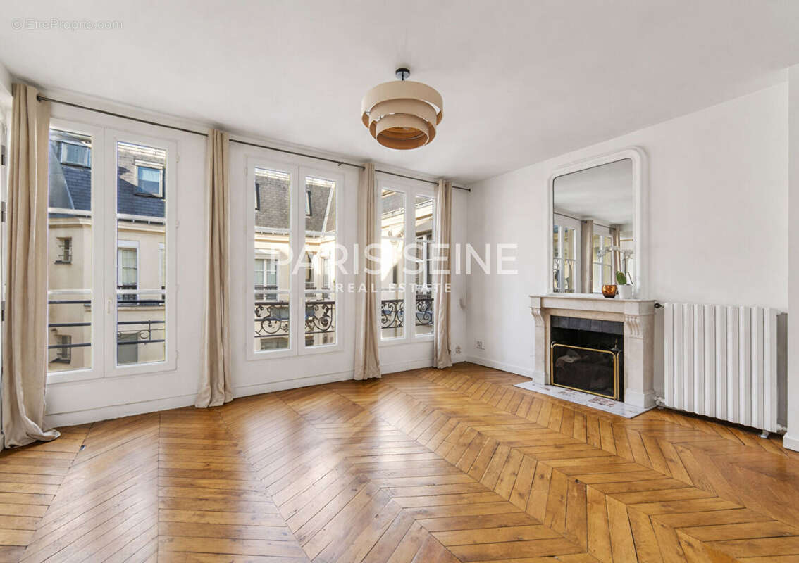 Appartement à PARIS-6E