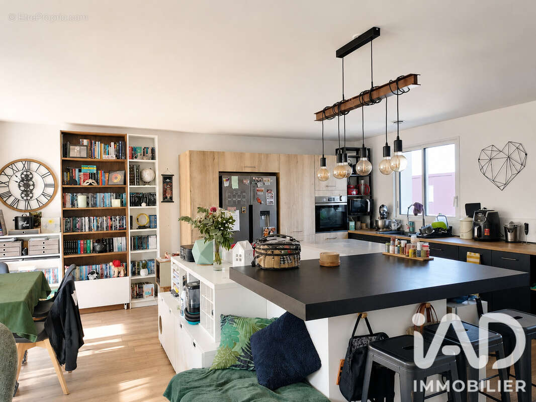 Maison 130 m² à Le Girouard  - photo 3