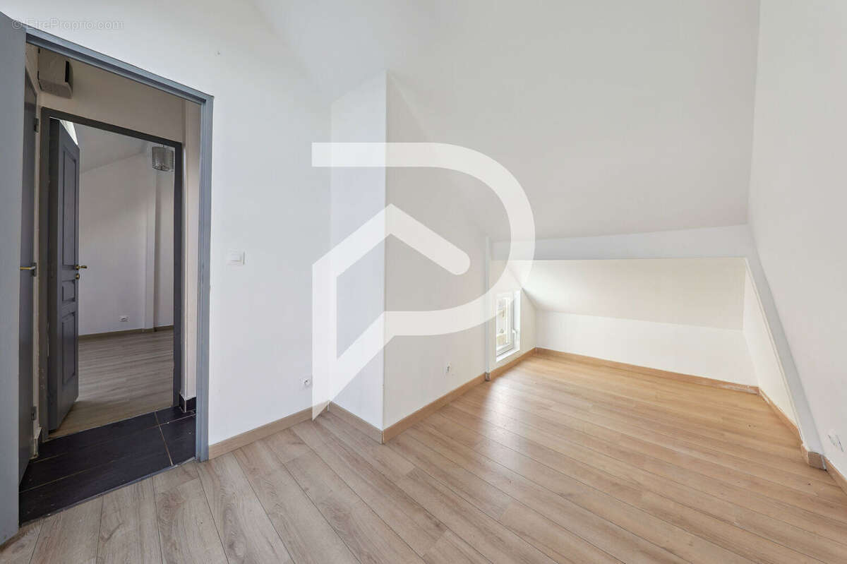 Appartement à COLOMBES