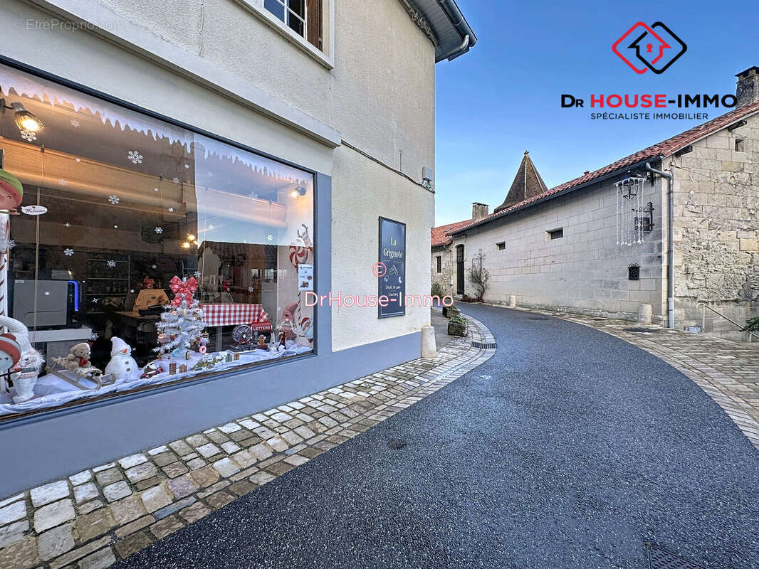 Appartement 202 m² à Aubeterre-Sur-Dronne  - photo 11