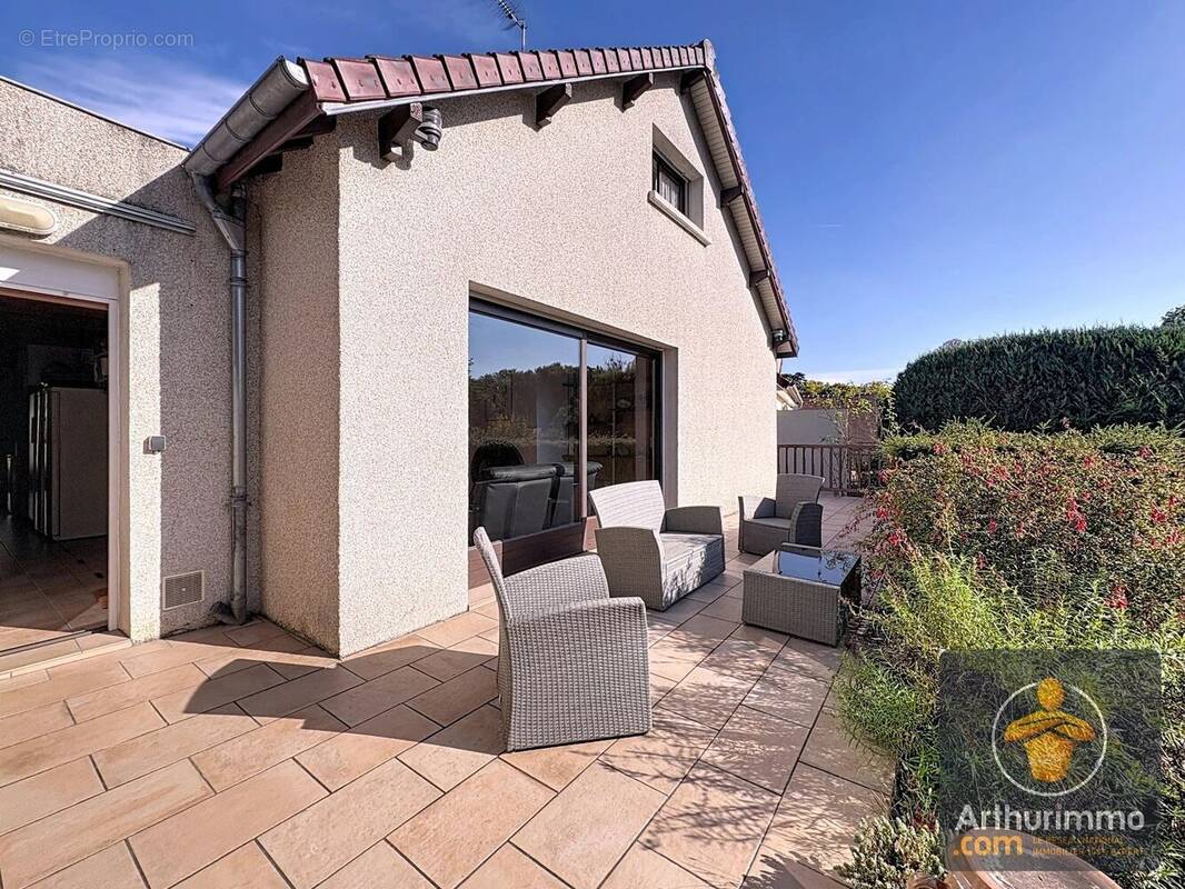 Maison à BOUSSY-SAINT-ANTOINE