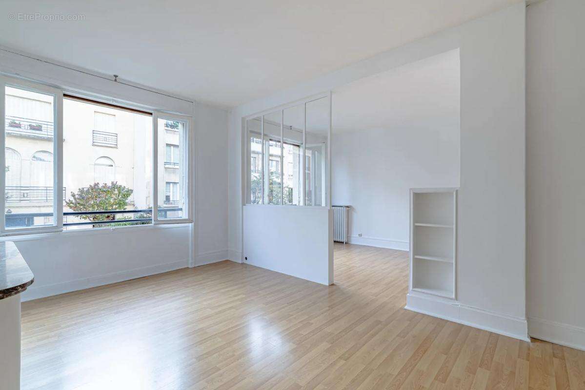 Appartement à NEUILLY-SUR-SEINE