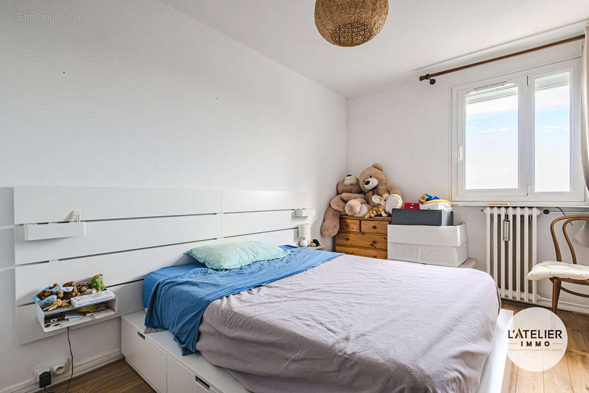 REIMS - Appartement 60 m² - 2 chambres - 7e étage avec ascenseur ? Vue panoramique - photo 6
