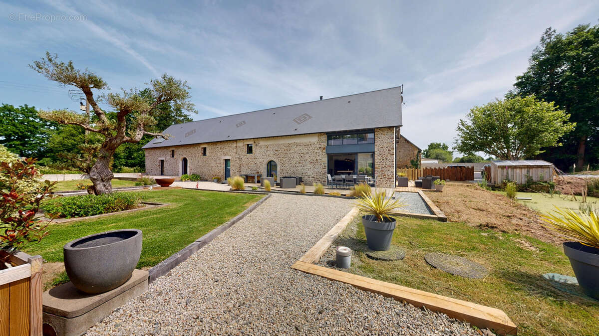 Maison à MILLIERES